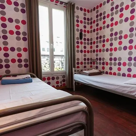 Hostel Oops! Latin Quarter By Hiphophostels