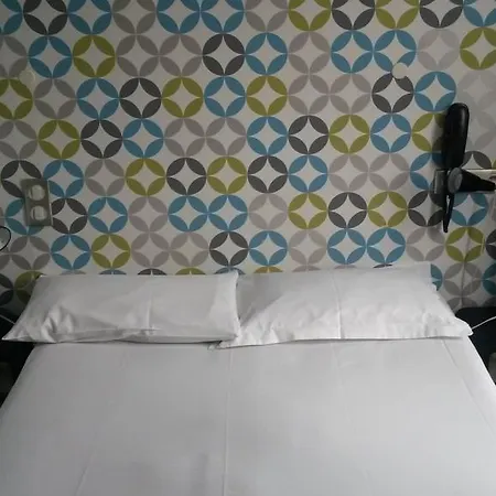 Hostel Oops! Latin Quarter By Hiphophostels Paris