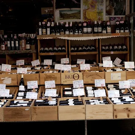 Oops! Latin Quarter By Hiphophostels *